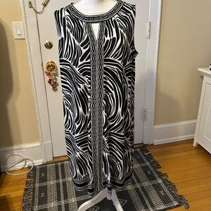 Chic Zebra Print Sleeveless Midi Dress